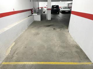 Aparcament cotxe  Carrer del safir. Plaza de parking czafiro de rubi por 8.900