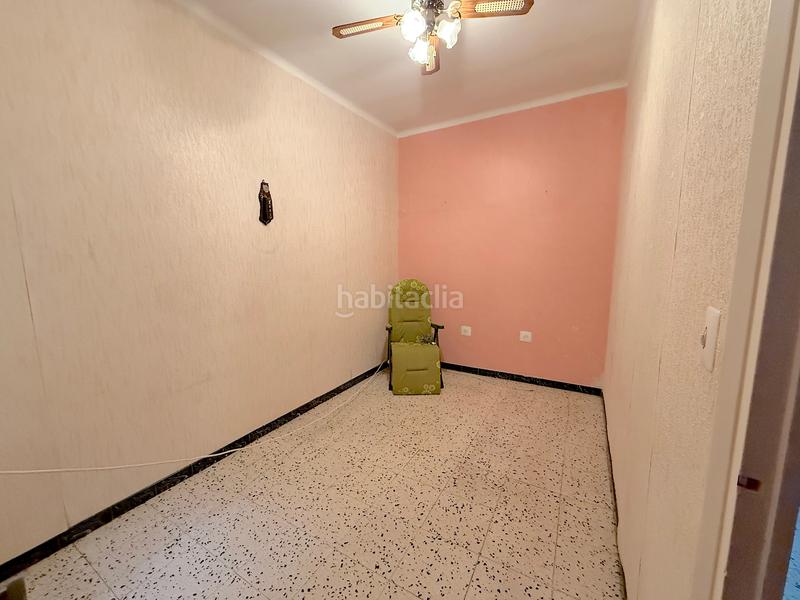 Foto e1a4662d-6757-4237-850d-3d47cc2f56ec. Piso  grande, 4 hab, 2 terrazas, 2 vecinos. en Rubí