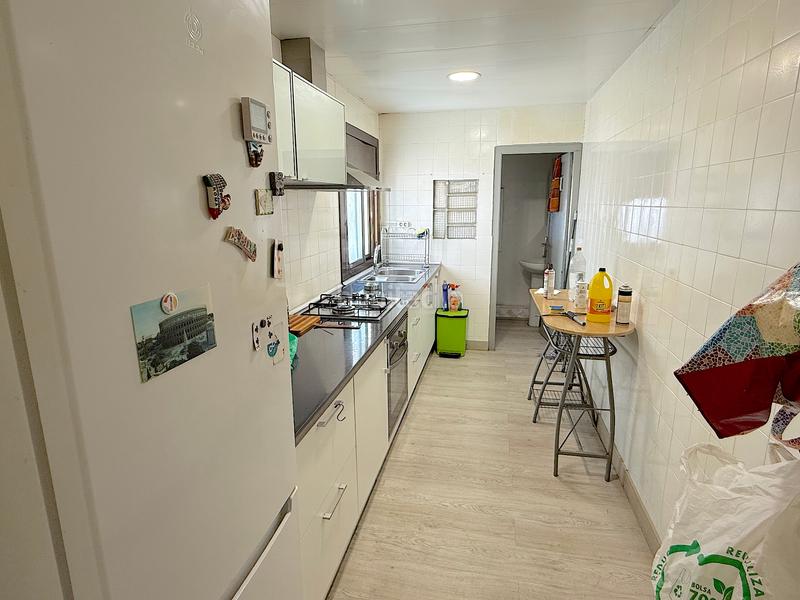 Foto 5da18fa2-6de6-4e15-8352-6ef2e3b6bd13. Casa aparellada amb aparcament a Ca n´Oriol Rubí