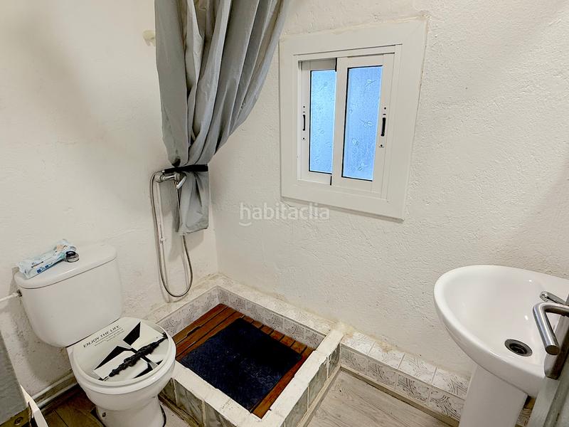 Foto f8242943-d677-4872-b47e-d30d6e33d5e7. Casa aparellada amb aparcament a Ca n´Oriol Rubí