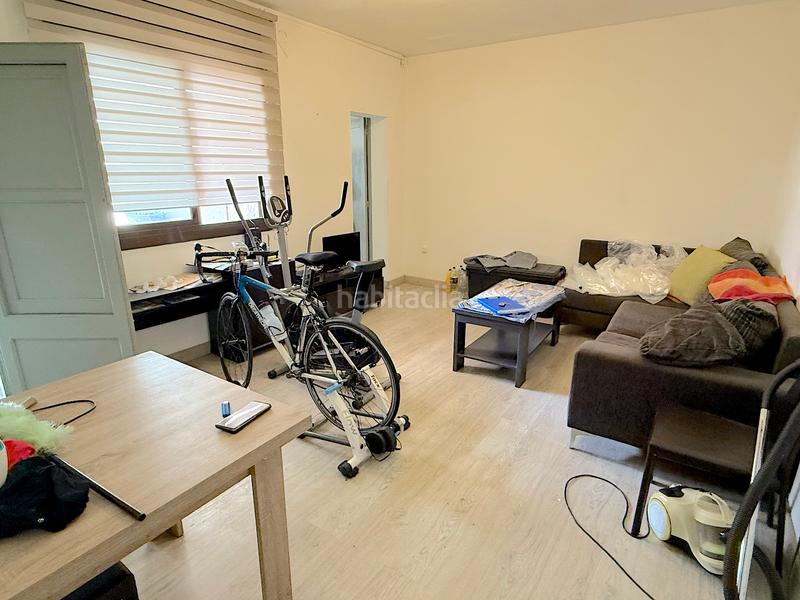 Foto fea405a6-0a9b-44c1-8014-12305623f6ea. Casa aparellada amb aparcament a Ca n´Oriol Rubí