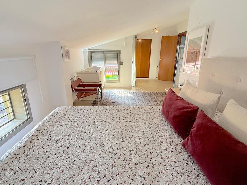 Foto a736db7a-2aca-4606-8434-0d751d1675df. Duplex avec chauffage parking dans Can Roses Rubí