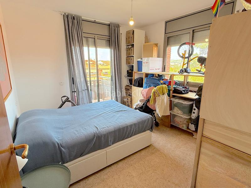 Foto c77f8105-4d8e-46bc-ad76-80a5cee3f7a0. Duplex avec chauffage parking dans Can Roses Rubí
