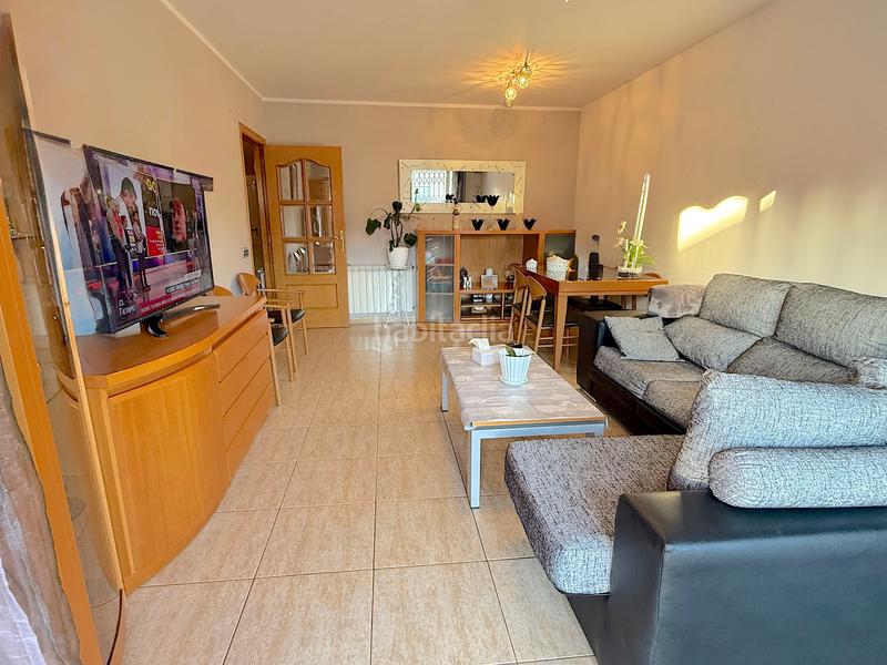 Foto 4cd55750-ce7c-46a6-a284-9d61f916a587. Casa adossada amb calefacció aparcament a Ca n´Oriol Rubí