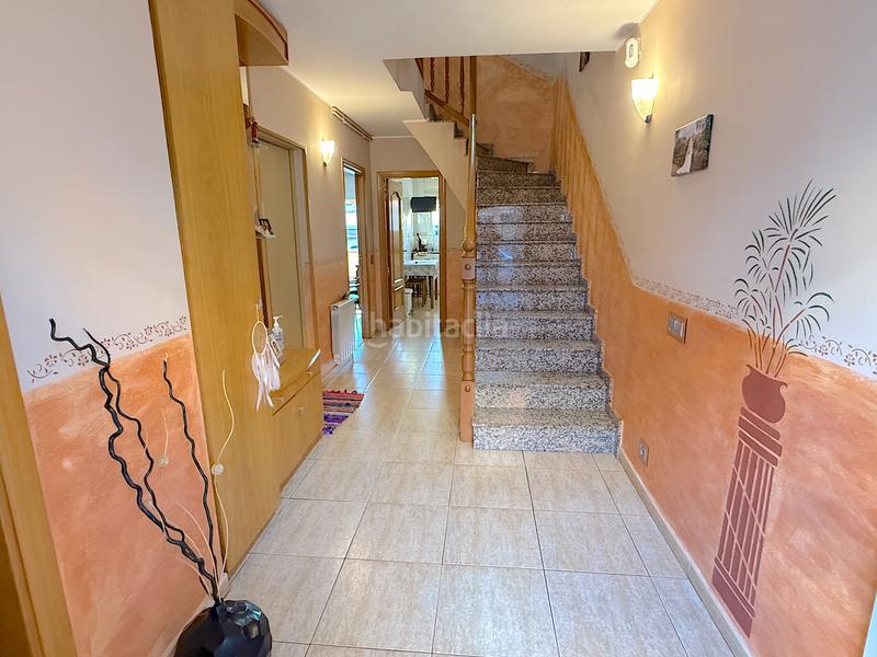 Foto 5bf9db6b-5df9-46dd-af94-85a8dd4dfd6f. Casa adossada amb calefacció aparcament a Ca n´Oriol Rubí