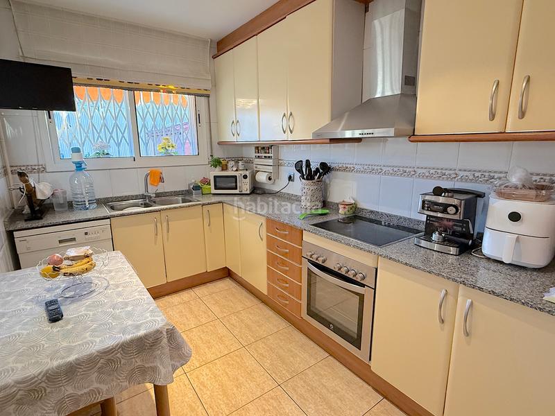 Foto ee9c5277-7264-45cb-8ab3-76ea4cb2e391. Casa adossada amb calefacció aparcament a Ca n´Oriol Rubí