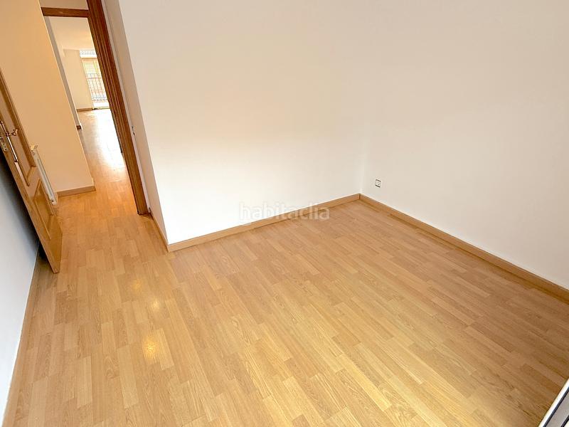 Foto dc7ca72d-01c6-41c4-814f-53e222d546d1. Dúplex amb calefacció aparcament a Ca n´Oriol Rubí