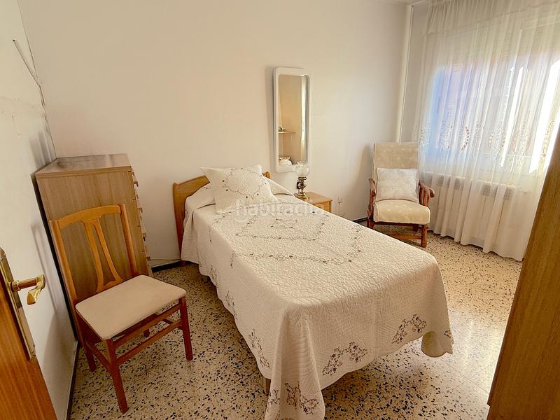 Foto 511a7019-73f4-426b-a082-140075894175. Piso  céntrico de 3 hab, ascensor, para entrar a vivir. en Rubí