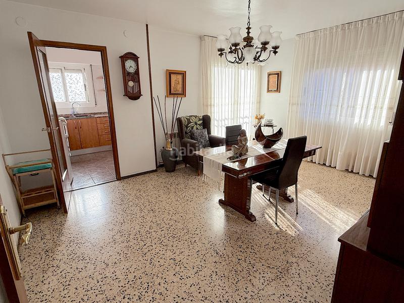 Foto a8e24442-654a-49a3-b3c2-a13fbbf6b6ff. Piso  céntrico de 3 hab, ascensor, para entrar a vivir. en Rubí