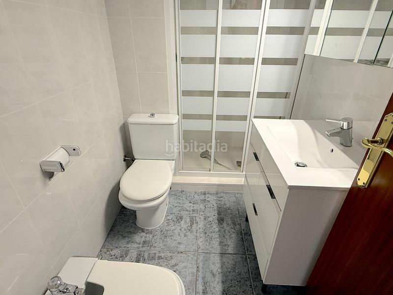 Foto bd4b661d-6b08-48f2-8a77-c5ecfbdac1c9. Piso  céntrico de 3 hab, ascensor, para entrar a vivir. en Rubí