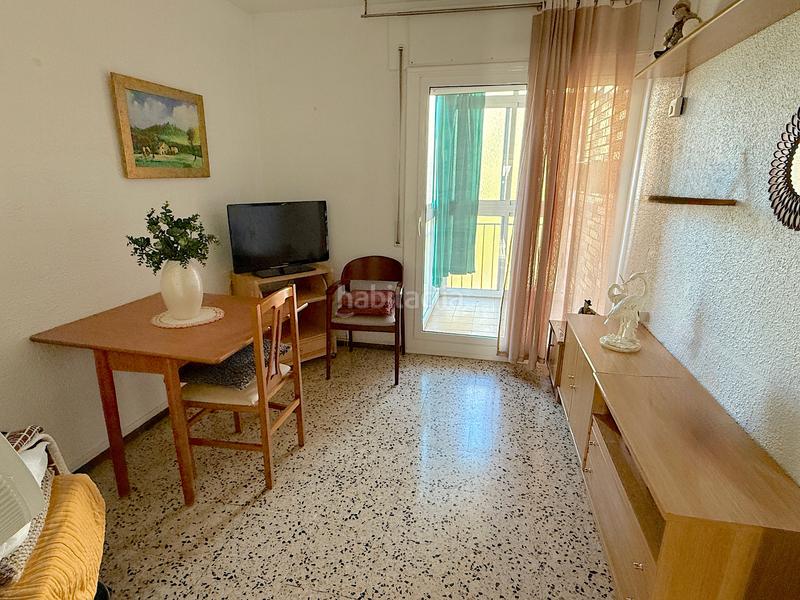 Foto e9ae2b45-abfc-4712-9ef2-b8f12ab13ac2. Piso  céntrico de 3 hab, ascensor, para entrar a vivir. en Rubí