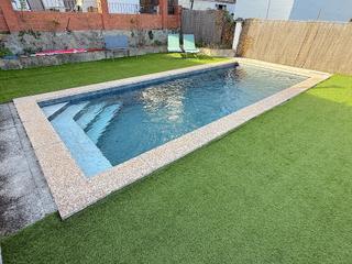 Xalet a Sant Muç. Torre reformada, 4 hab, piscina y placas solares.