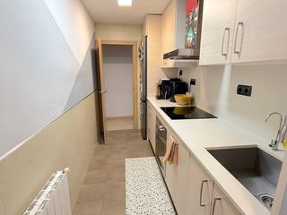 Pis a Zona Nord. Piso a la venta de 3 hab, calef, asc, reformado.