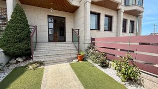 Casa adossada a Ou-320 4. Venta chalet adosado en san cibrao das viñas