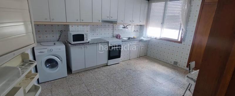 Foto 31fdb51c-28f6-493c-9693-95c491f9d1dc. Alquiler piso en rua do bierzo 23b alquiler piso estudiantes en rua do bierzo en Ourense