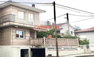 Casa aparellada a San Cibrao das Viñas. Venta chalet en castellana-san ciprian