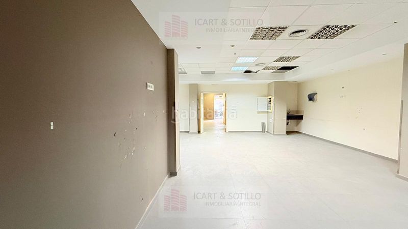 Foto 5a2939f8-938a-4bab-924a-f232e8a42fdb. Local comercial a Casco Urbano Vinaròs