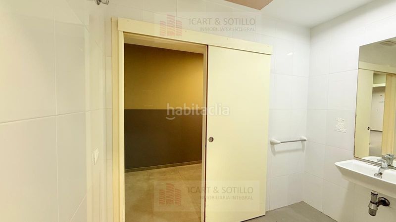 Foto cfcf59d4-5df2-4b5d-9cee-41cfddf97d37. Local comercial a Casco Urbano Vinaròs