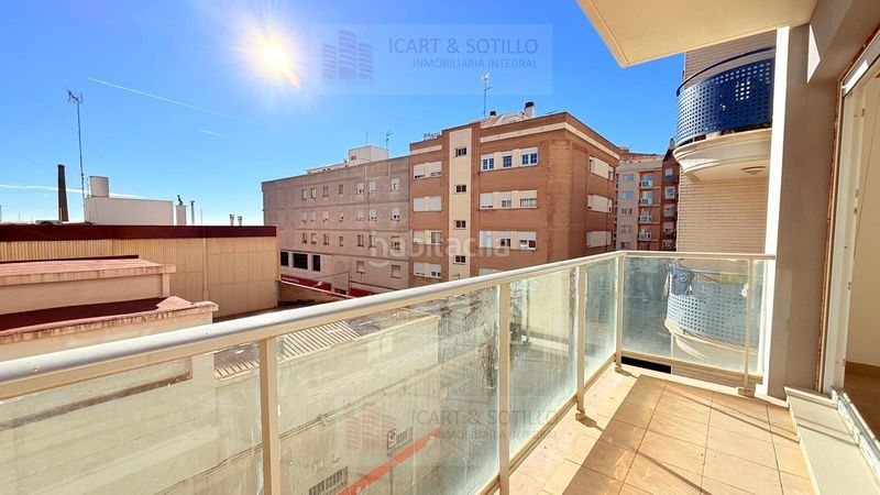 Foto a650f543-dc1a-46d6-9705-5f762ae68b00. Pis amb aparcament a Casco Urbano Vinaròs