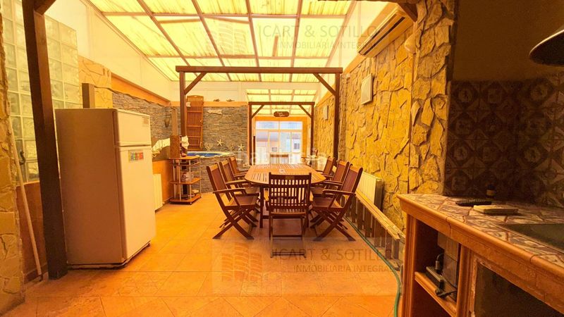 Foto 3c777c40-74e5-4a68-8677-58b4328bd1c1. Casa amb calefacció a Casco Urbano Vinaròs
