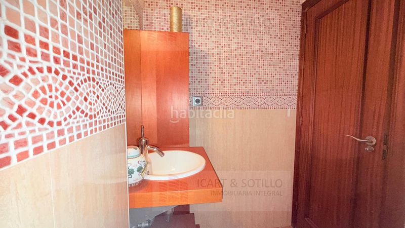 Foto bd5d780d-8316-40f9-a62e-4cb4699706cf. Casa amb calefacció a Casco Urbano Vinaròs