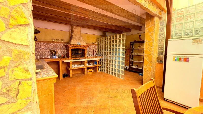 Foto dd3d20b9-2382-4b14-991e-b7d8a169f99a. Casa amb calefacció a Casco Urbano Vinaròs