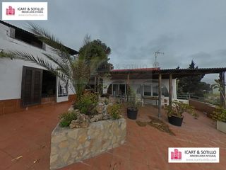 Chalet en Las Atalayas-Urmi-Cerro Mar. Peñiscola urbanizacion en avda. estacion