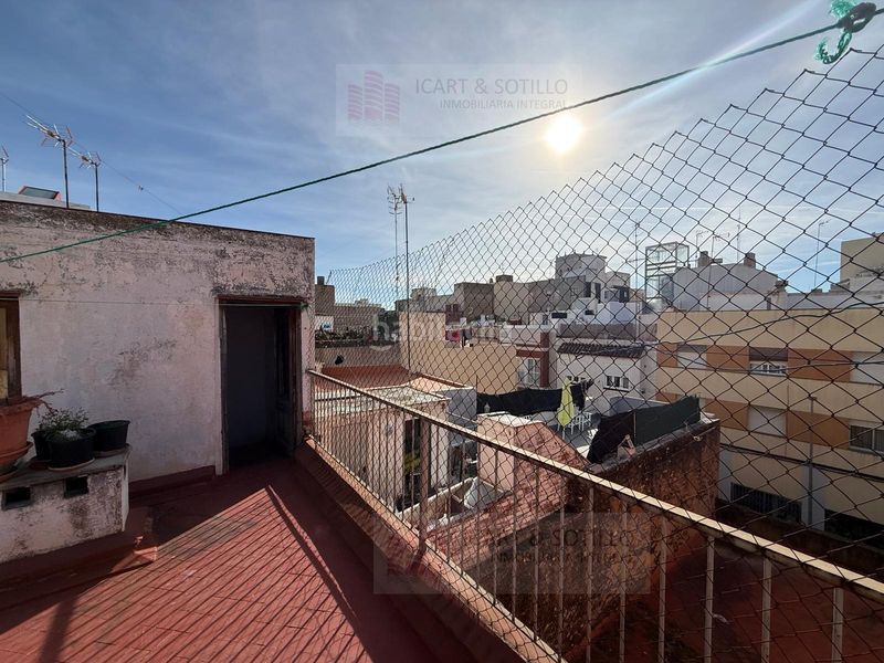 Foto 0d59b45d-5b73-4f69-af4b-a690e6a0cbf9. Pis a Casco Urbano Vinaròs