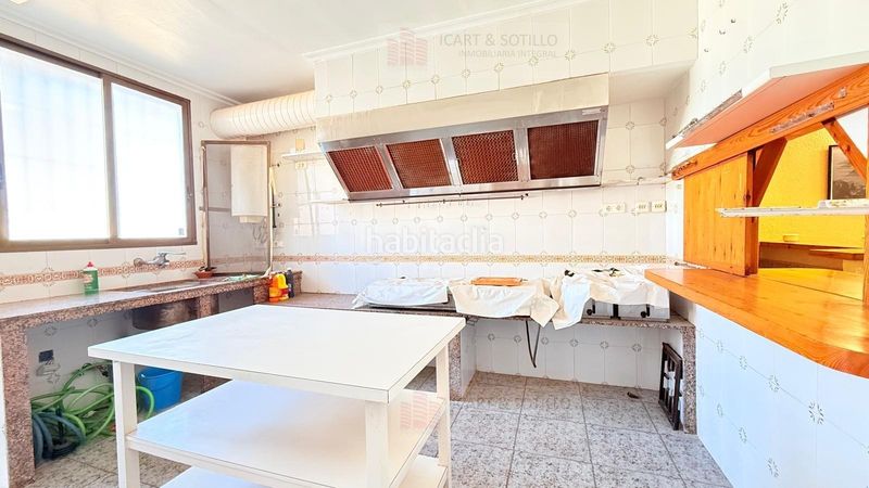 Foto 0ae76bbc-2f56-4ef9-8cc4-ca8dfb17cdb2. Local comercial a Playa Norte Peñíscola