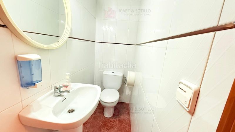 Foto cb9fd8a3-43ba-4b3f-963a-172c5dfc3b1a. Local comercial a Playa Norte Peñíscola