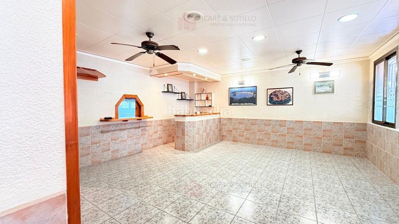 Foto e9cf8f8a-ed0a-49c0-beb7-f31c124eb754. Local comercial a Playa Norte Peñíscola