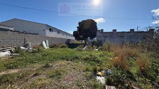 Chalet  Valencia-barna. Finca urbana de 1.730 m2 en les salines vinaròs con vivienda y a