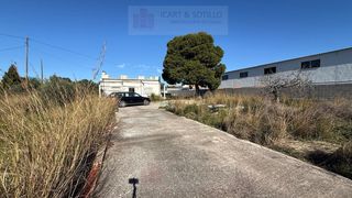 Chalet  Valencia-barna. Finca urbana de 1.730 m2 en les salines vinaròs con vivienda y a