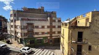 Maison  Tres reyes. Casa para rehabilitar en la plaza tres reyes de vinaròs  proyect