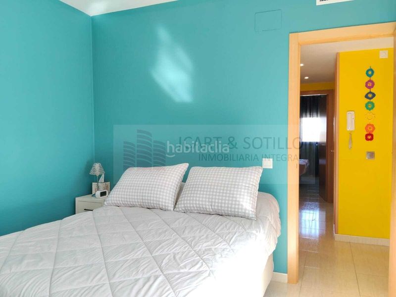 Foto 0bede141-c926-4e0c-8a1b-4ac2ac0d8a95. Piso elegante piso céntrico listo para entrar a vivir en vinaroz en Vinaròs