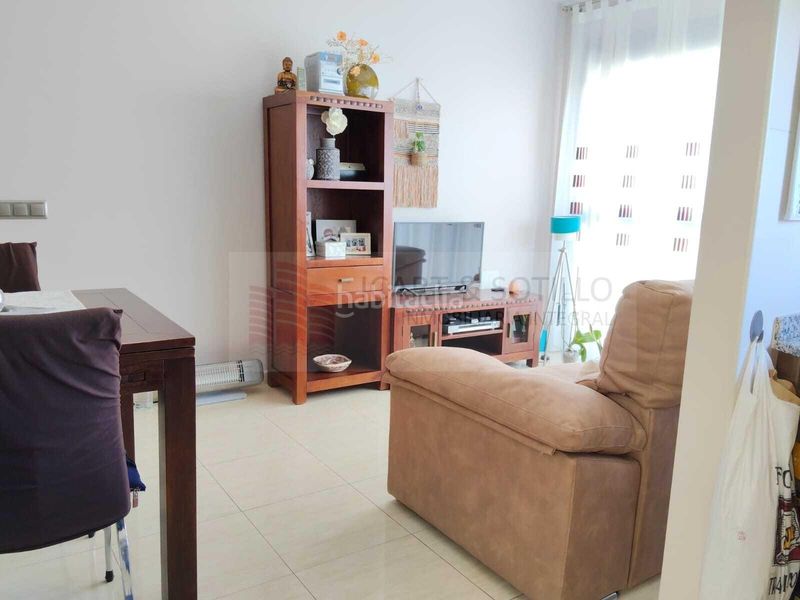 Foto 5d800c34-e246-458e-b3fb-df049334adbc. Piso elegante piso céntrico listo para entrar a vivir en vinaroz en Vinaròs