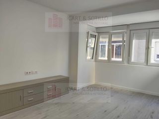 Flat in Pueblo. Piso reformado a estrenar con terraza y trastero en el centro de