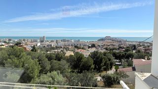 Pis  Avda. de italia. Vistas que no se repiten, planta baja con jardín en las atalayas
