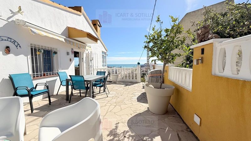Foto a5cb05c9-beaa-4771-a8bf-9f8b41ae4206. Casa amb calefacció aparcament a Las Atalayas-Urmi-Cerro Mar Peñíscola
