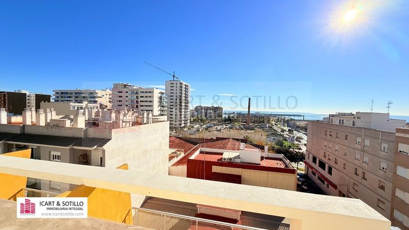 Foto dc988c55-2eec-41c7-bc5e-cd3281f8e683. Àtic amb calefacció aparcament a Casco Urbano Vinaròs