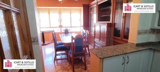 Appartement  Calle olivella. Cuarta planta reformada sin ascensor, con terraza y trastero