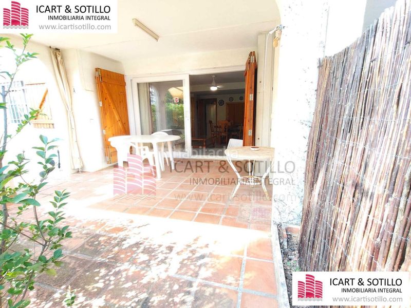 Foto 09b63b0d-7879-4d30-881f-bbaf82957fac. Apartament amb aparcament piscina a Les Salines Vinaròs