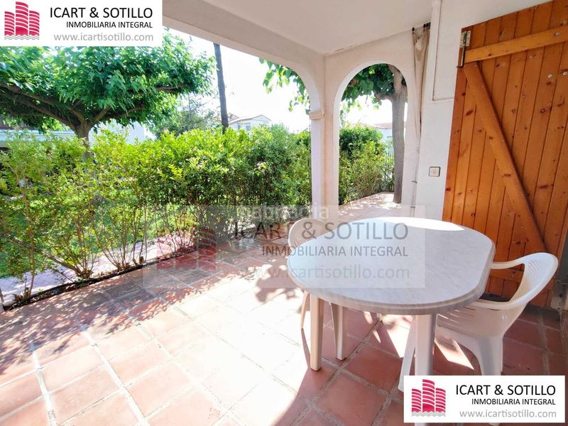 Foto 9acd4966-570c-43d0-a905-64fc0915faf5. Apartament amb aparcament piscina a Les Salines Vinaròs