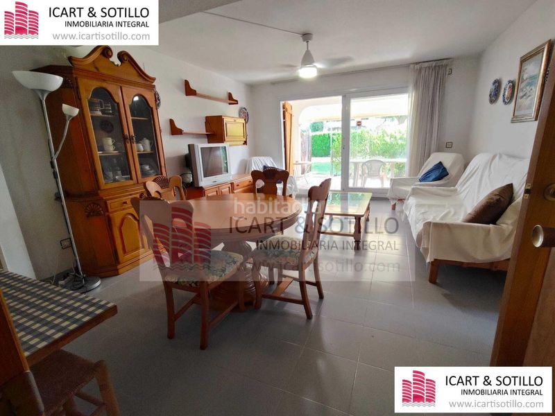 Foto c2ded3e1-a4dd-406c-b706-a3c7e417a0e3. Apartament amb aparcament piscina a Les Salines Vinaròs
