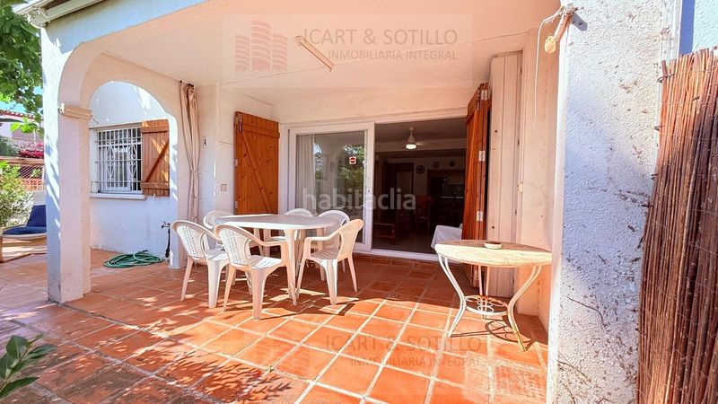 Foto a31578c9-b4e3-46b2-800f-d523aa31d9f0. Pis amb aparcament piscina a Les Salines Vinaròs