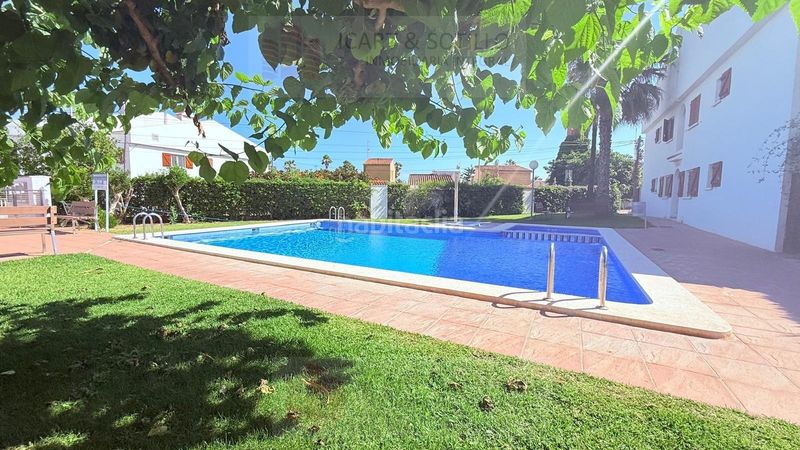 Foto b1a8ea47-3ec4-4db6-885e-4480226fe8a4. Pis amb aparcament piscina a Les Salines Vinaròs
