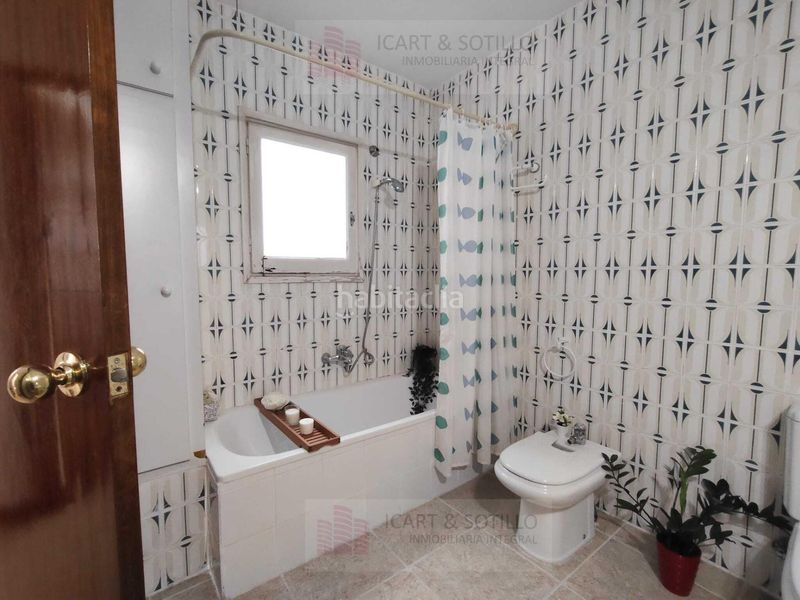 Foto e6acd578-072e-4a07-80b2-a2f679291e82. Pis amb calefacció a Casco Urbano Vinaròs