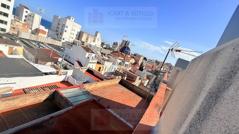 Foto 95db8f78-e994-46e9-ac05-606bbd68693c. Pis amb aparcament a Casco Urbano Vinaròs