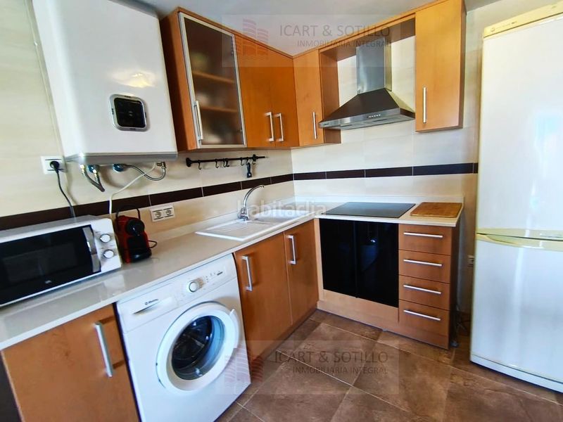 Foto 5e8e4836-84b8-4b6d-bbdf-de2dc00aff19. Location attique avec chauffage parking piscine dans San Jorge