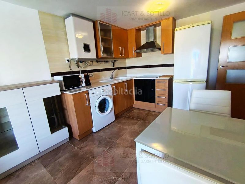 Foto 6c9dd411-3f7c-47f4-b593-ccd8a2871b22. Location attique avec chauffage parking piscine dans San Jorge